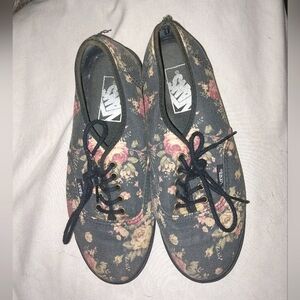 Vans Women's Floral Canvas Sneakers - Black and Pink Size 6